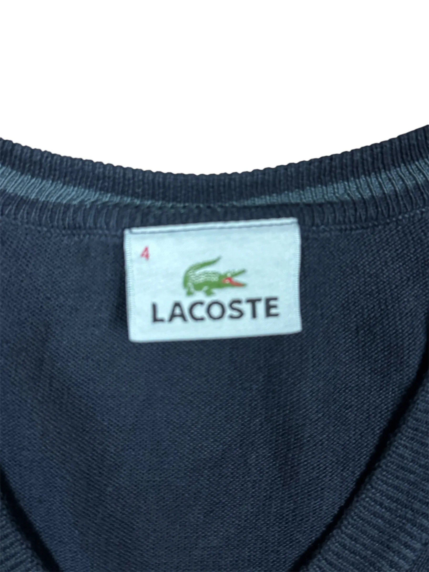 Dunkelblaues Lacoste Sweatshirt, Größe M, hochwertig und stylisch.