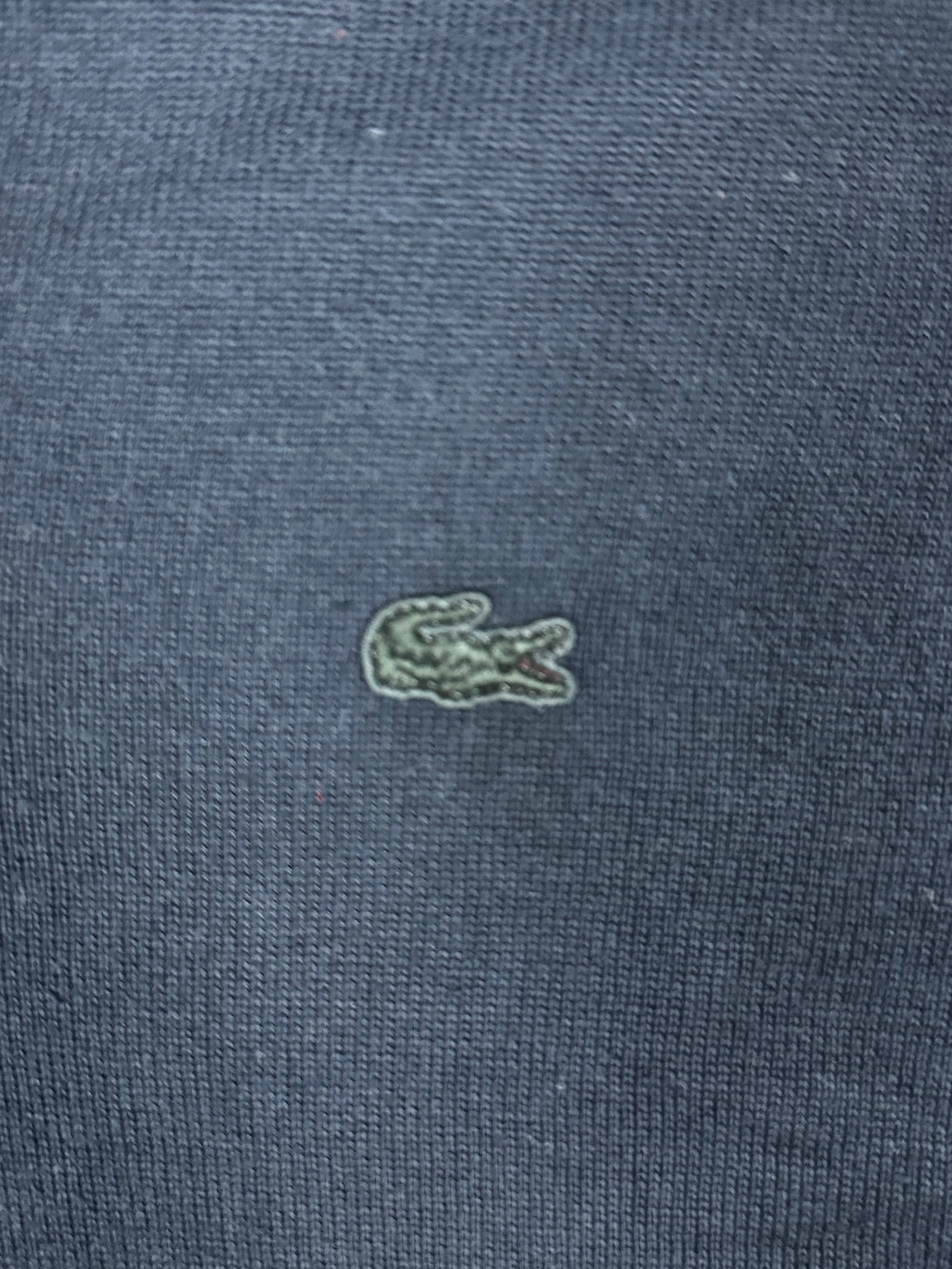 Dunkelblaues Lacoste Sweatshirt in Größe M mit Logo.