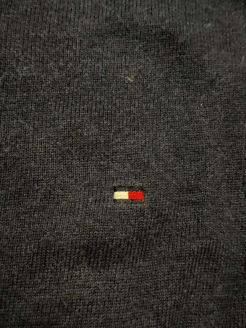 Tommy Hilfiger Sweatshirt in Marineblau, Größe L, Second-Hand, nachhaltige Designerqualität.