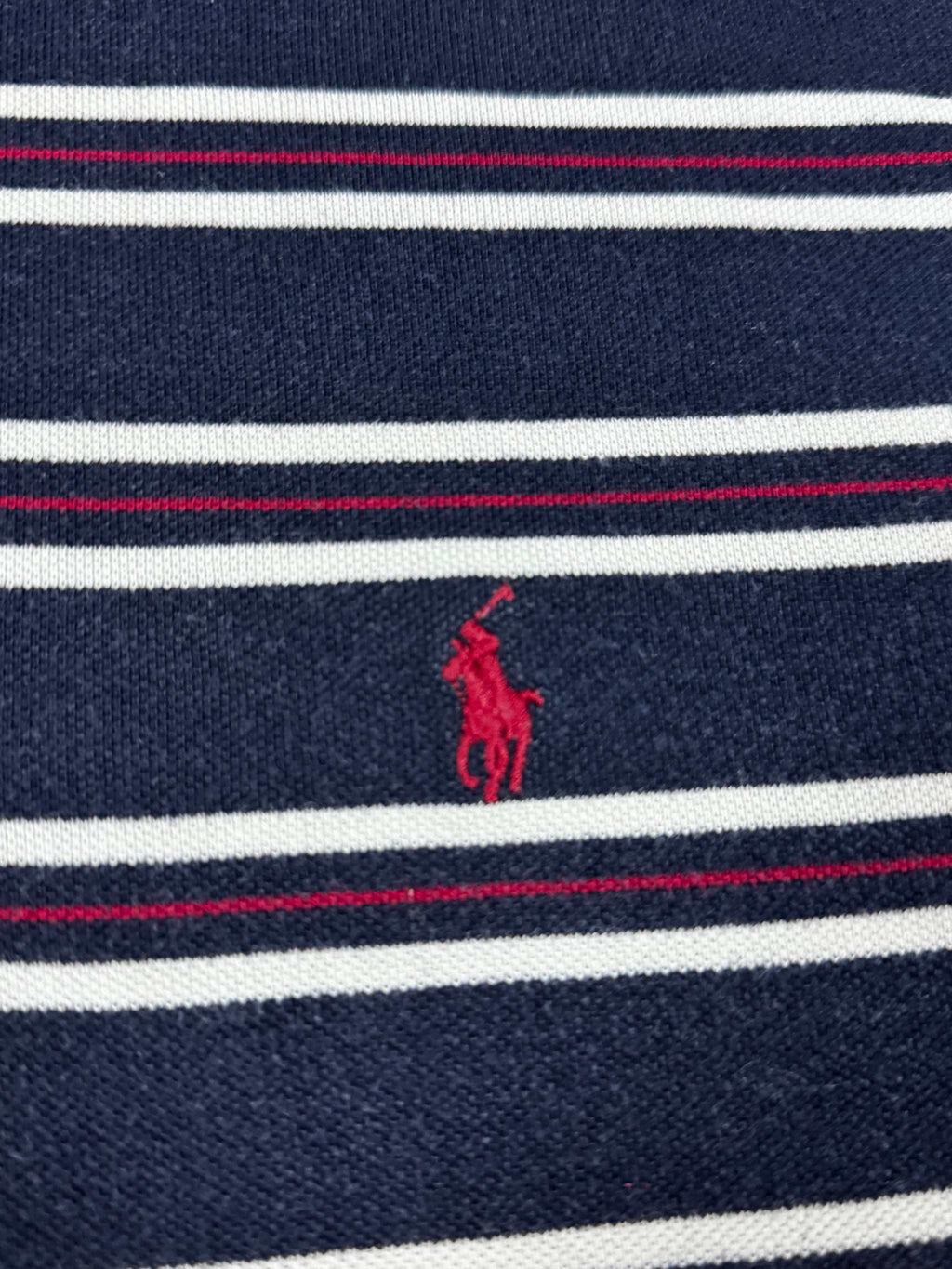 Ralph Lauren Poloshirt, marineblau mit weiß-roten Streifen, Größe L.