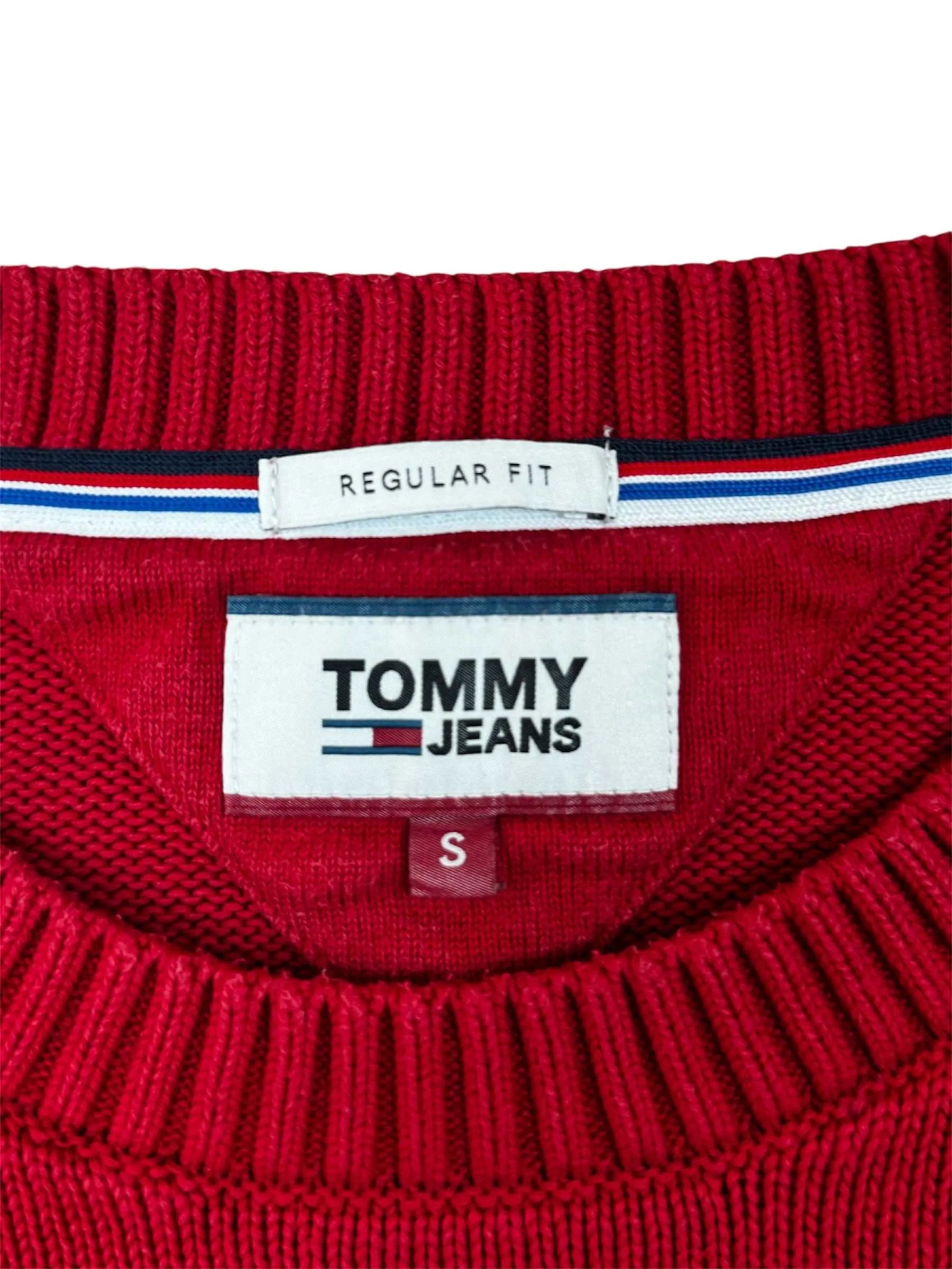 Tommy Hilfiger roter Pullover in Größe S, Regular Fit, hochwertige Qualität.